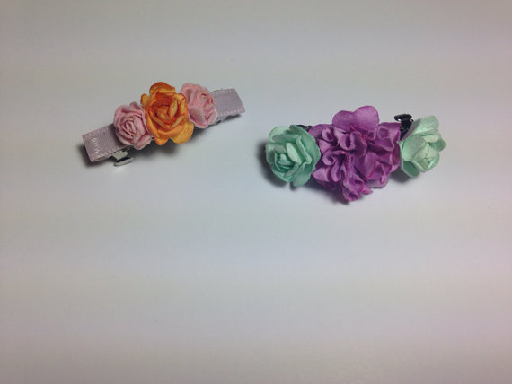 Hochzeit - Paper Flower Dog Hair Clips (more colors/styles available)