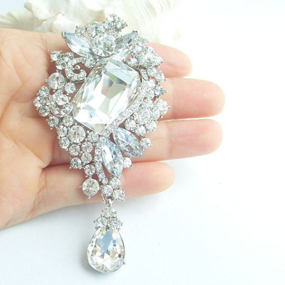 Hochzeit - Wedding Jewelry Trendy Rhinestone Crystal Drop Flower Bridal Brooch, Wedding Deco, Bridal Bouquet, Sash Brooch, Party Jewelry - BP04823C5