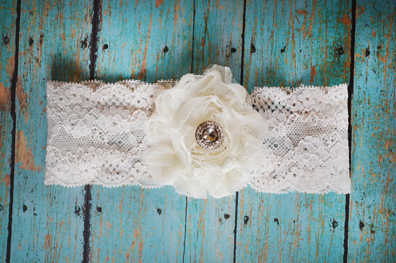Hochzeit - Single flower garter ((NEW)) Ivory Lace Garter Custom garter - Choose ANY colors - Garter - Toss Garter Shabby Chiffon  Toss Garter Belt