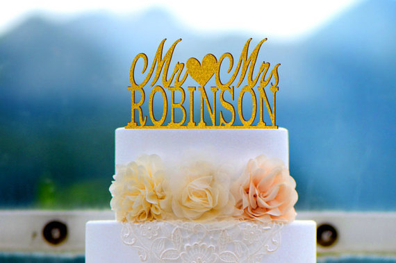زفاف - Wedding Cake Topper Monogram Mr and Mrs cake Topper Design Personalized with YOUR Last Name Q004