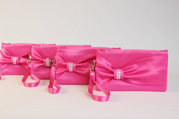 Свадьба - Promotional sale   - SET OF 4 -Fuchsia bow wristelt clutch,bridesmaid gift ,wedding gift ,make up bag,zipper