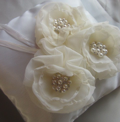 زفاف - Stardust Wedding Ring Pillow -  Ivory (available in all wedding colours) - Special Offer for Limited Time ONLY 15% Off