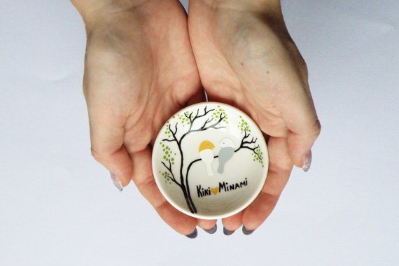 Mariage - Hand painted Wedding Ring Pillow Alternative , Wedding Ring Dish White and grey birds on branch