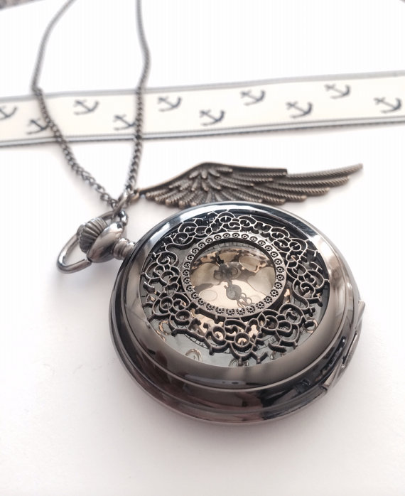 زفاف - Steampunk Pocket Watch necklace with wing charm- noir black, groomsmen