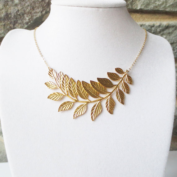 Mariage - Leaf Statement Necklace, Bib necklace, Bridesmaid Gifts, Choker, Wedding Jewelry, Bridesmaid, Bridal, Personalized,Holiday, VALENTINE GIFT