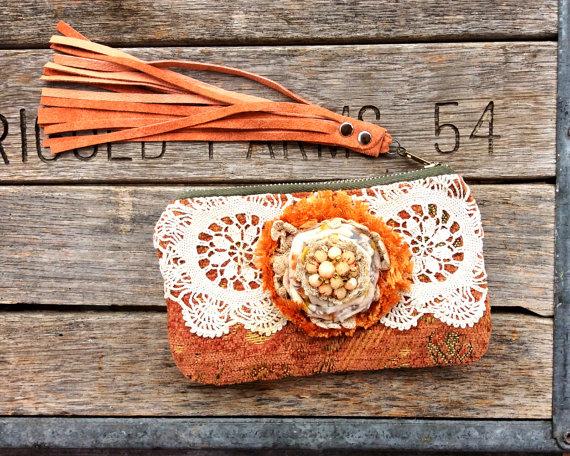 Свадьба - Santa Fe Dreams Keepsake Mini Clutch -  leather fringe vintage crochet lace bohemian gypsy rustic wedding bridal zipper coin cell pouch