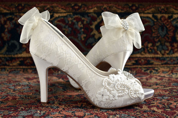 Свадьба - Wedding Shoes - Lace Wedding Shoes - Peep Toe Heels, Wedding Shoes - Women's Bridal Shoes PBT-0384B