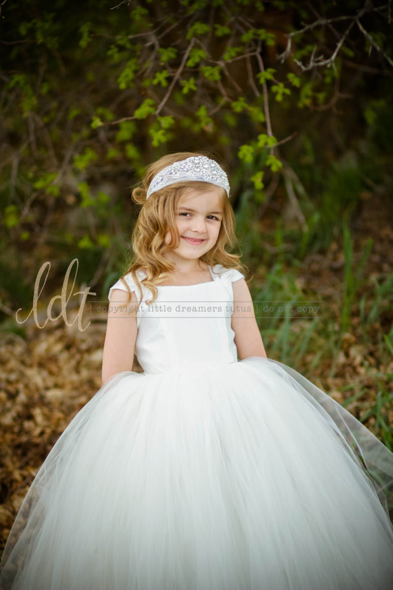 Hochzeit - New! Ivory Flower Girl Dress - Sizes 2T thru 12