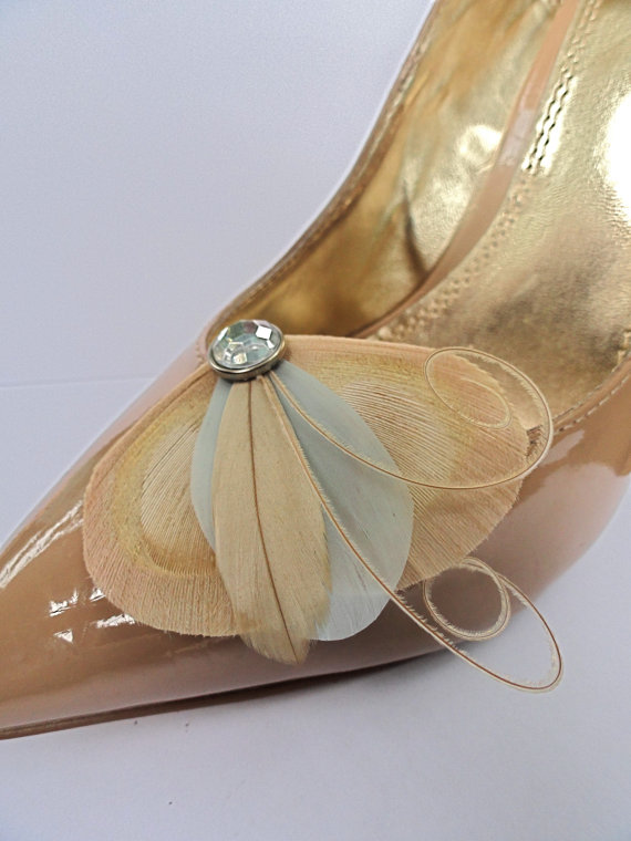 زفاف - Petite Shoe Clip Collection - Ivory, Light Blue and Beige Peacock Feather Shoe Clips