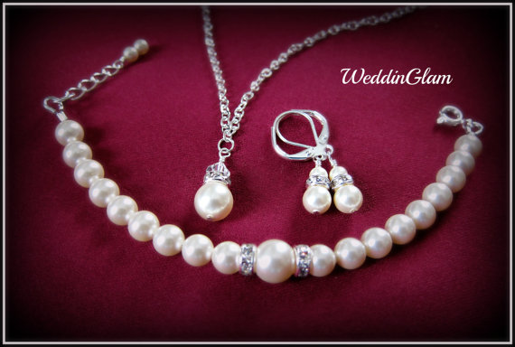 Hochzeit - Flower Girl Jewelry Set, Ivory Pearl Bracelet, Necklace bracelet and Earrings Set, Child Pearl Bracelet Set, Wedding jewelry gift set,