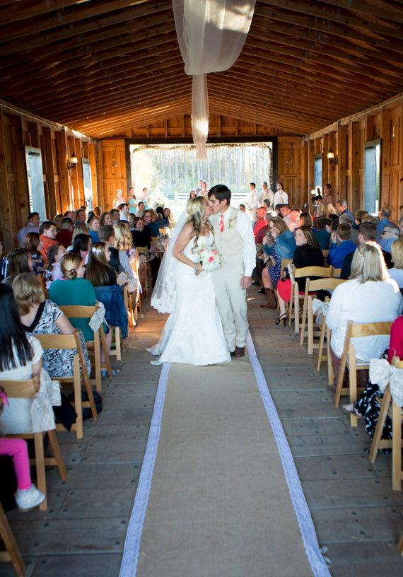 Hochzeit - Burlap Aisle Runner - Lace Wedding Aisle Runner Country Chic - DIY Wedding - Wedding Decor - Aisle Runner - Runner - Burlap Runner - Wedding