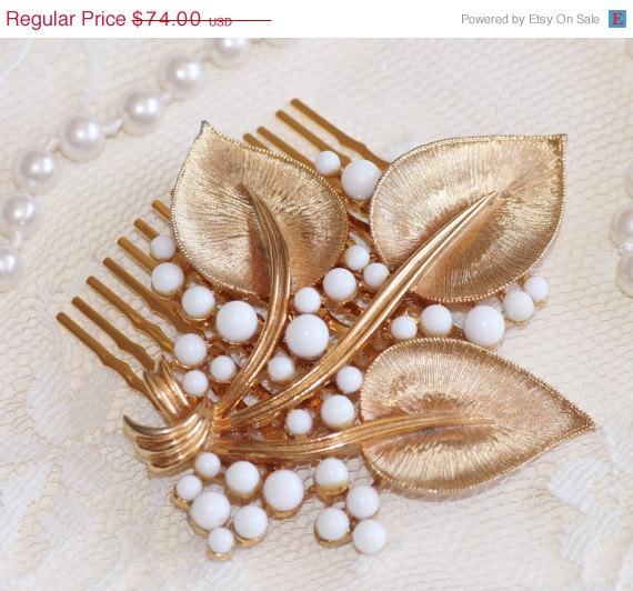 Hochzeit - SALE Vintage Gold Leaf Milk Glass Brooch Hair Comb,Bridal Hair Comb,Brushed Gold Leaves,Woodland,Wedding Headpiece,White Milk Glass,Reclaime