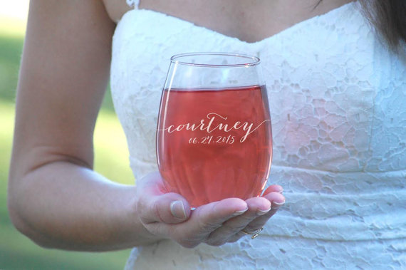 Hochzeit - Personalized Bridesmaid Gifts, Stemless Wine Glasses, ANY QUANTITY, Wedding Toasting Glasses, Custom Wine Glass, Gift for Bridesmaids