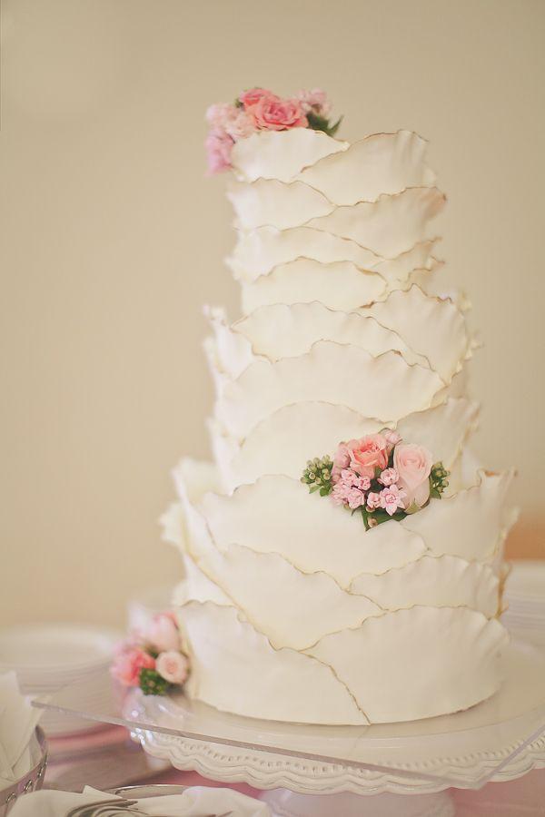 Mariage - White Textured Wedding Cake