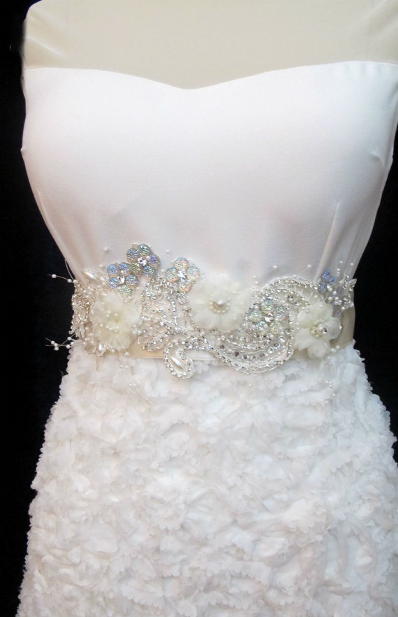 زفاف - Beaded Flower Belt Bridal Wedding Rhinestone Sash Bridal 3D Applique Off white Ivory