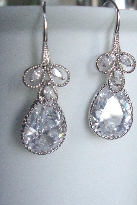 Свадьба - Wedding jewelry / cubic zirconia Dangle Earrings / Bridesmaid gifts / Clear vintage cubic zirconia earrings for your lace wedding dress,