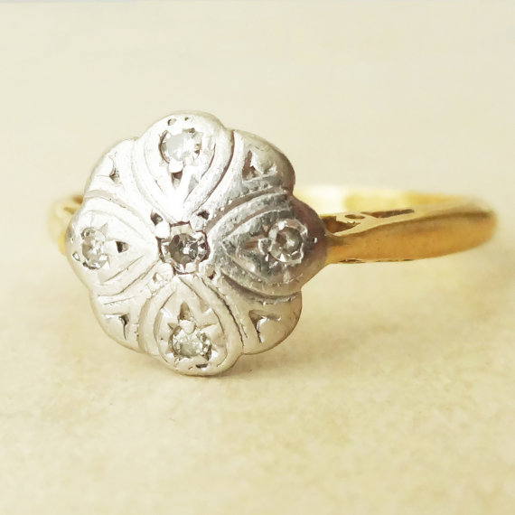 Mariage - Vintage 1960's Diamond Leafy Flower Ring, 18k Gold Engagement Ring Size US 5.25 / 5.5