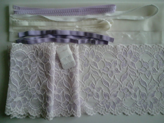 زفاف - DIY All Lace BRA Kit Off White & Lilac Relief by Merckwaerdigh