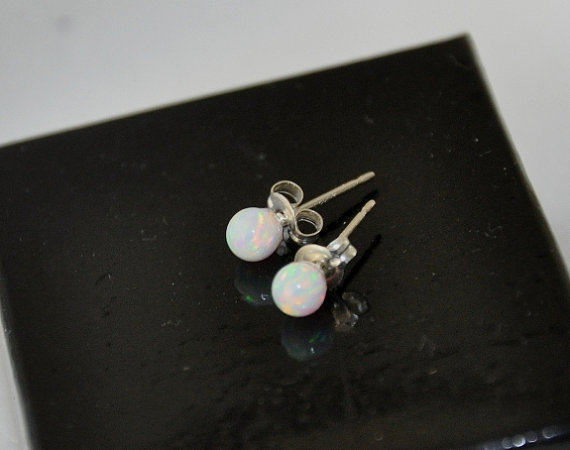 زفاف - 4mm Ball Stud Post earrings, Opal Earrings, Sterling Silver Earrings,  Australian Opal, 925 Sterling Silver
