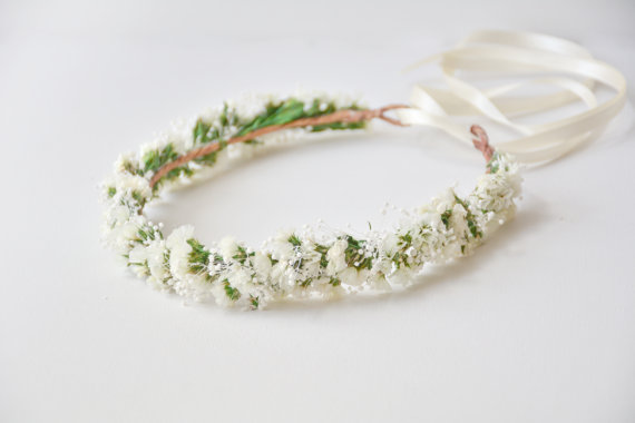 Mariage - White flower crown, Rustic wedding hair accessories, Baby's breath wreath, Bridal headpiece, Floral headband, Woodland hairpiece - STACIE