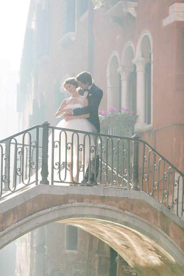 Mariage - Styled Venice Elopement   A Tail Hem Dress