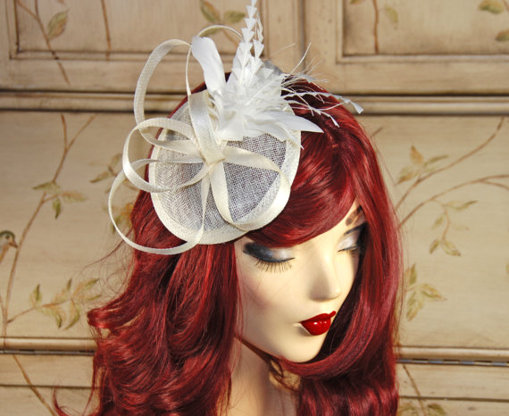 Hochzeit - Ivory Fascinator Hat - Cream Kentucky Derby Hat - Tea Party Hat Wedding Fascinator - Bridal Hat - Mini Hat