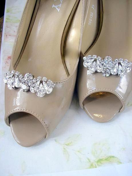 Hochzeit - Bridal Shoe Clips ,Crystal Rhinestone Shoe Clips, wedding Shoe Clips, Jewelry crystal shoe clips, vintage style, wedding  Shoe accessories