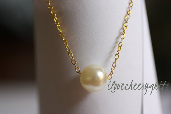 Hochzeit - SINGLE PEARL NECKLACE~ Bridesmaid Floating Pearl Pearl Jewelry Freshwater Pearl Necklace Bridal Pearl Necklace White Pearl ilovecheesygrits