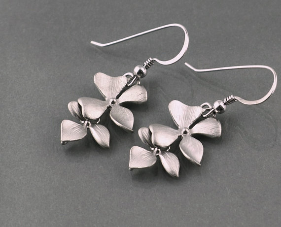 زفاف - Silver Orchid Earrings,  sterling silver ear wire dangle, delicate wild flower, bridesmaid gift wedding jewelry,everyday jewelry by balance9