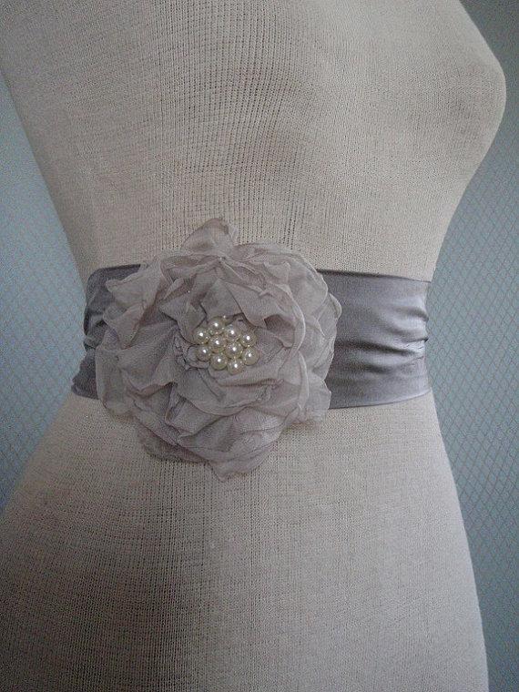 زفاف - free shipping bridal wedding  handmade GREY ,    one  flower sash  readt to ship