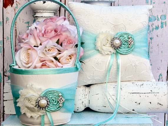 زفاف - David's Bridal Pool Color Flower girl basket / Ring bearer pillow / Pool blue Flower girl basket and Ring bearer pillow set