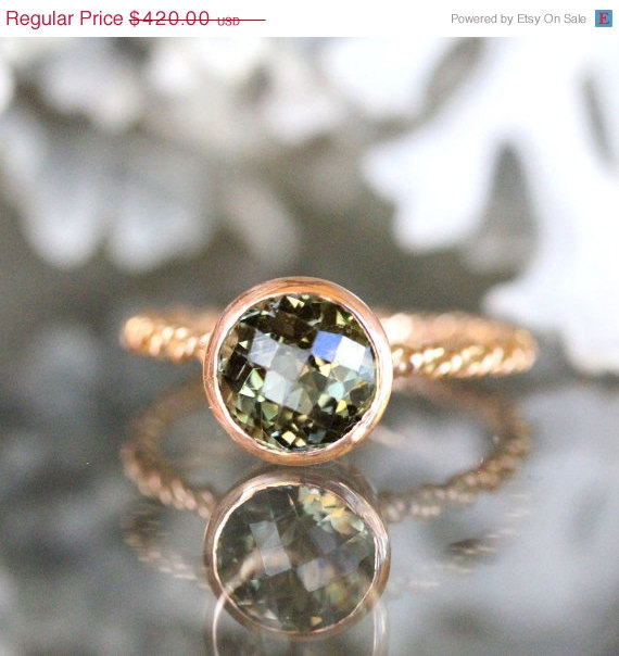 زفاف - Spring Sales - Green Tourmaline Ring in 14K Rose Gold, Engagement Ring, Checkerboard Ring, Stacking Ring, Gemstone Ring - Ship In The Next 9