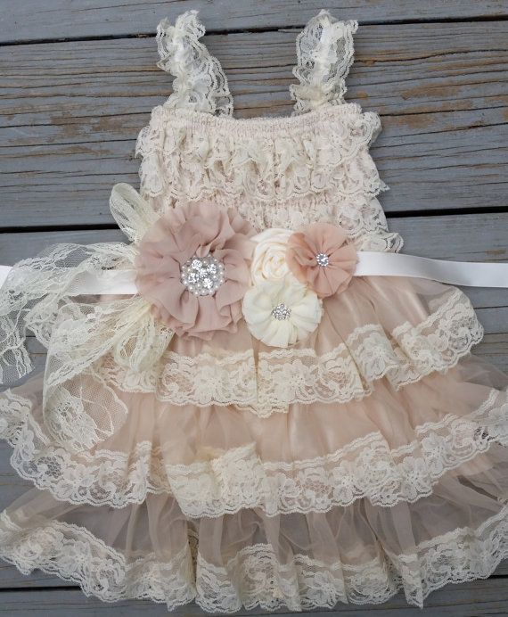 Свадьба - Lace Flower Girl Dress -Lace Flower GirlRustic Flower Girl/Country Flower Girl Dress Cream/Wheat Champagne Wedding-Vintage Wedding-Sash