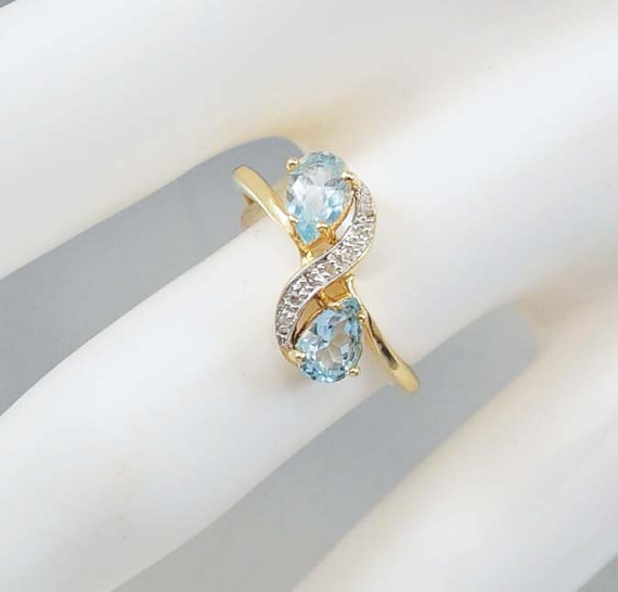زفاف - Aquamarine Ring, 10K Gold Diamond Ring, Size 6, Vintage Engagement Ring, Wedding Jewelry Gold Ring