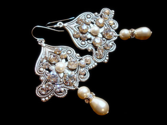 Wedding - Bridal earrings, Chandelier earrings, Wedding jewelry, Antique silver filigree earrings, Pearl and crystal earrings