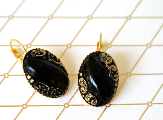 Wedding - Black and Gold Oval Vintage Glass Lever Back Drop Dangle Earrings - Wedding, Bridal, Bridesmaid