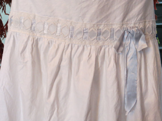 Mariage - SALE  NOW 45.00    20s White Cotton with Blue Ribbon Slip/Skirt, Large