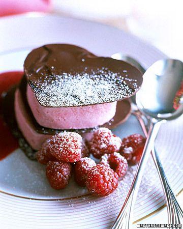 زفاف - Chocolate And Raspberry Heart Napoleons