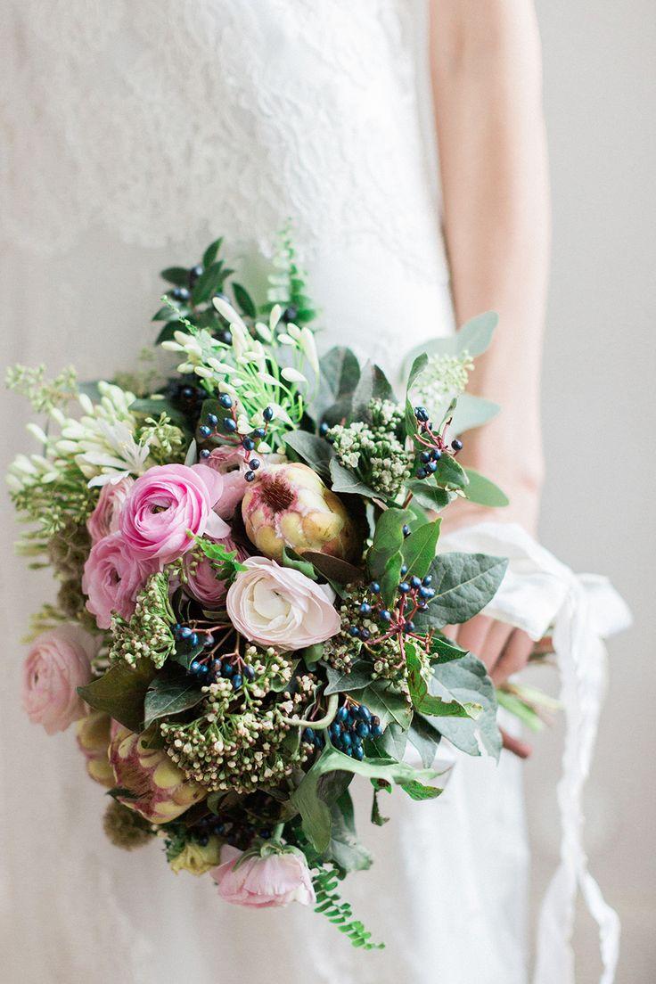 زفاف - A Bride's Wedding Bouquet And A      Groom's Boutonnieres❤️