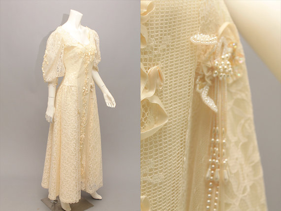 Свадьба - Vintage Bridal Dress- 80s Wedding Gown - Ballet Length Wedding Dress