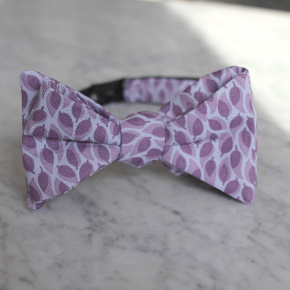 Mariage - Men's Bow Tie in Purple Leaves - Self tying - freestyle - Groomsmen gift