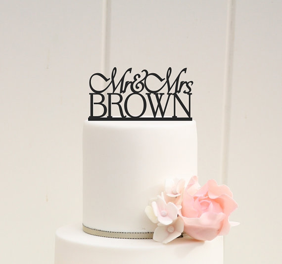 Hochzeit - Wedding Cake Topper Mr and Mrs Topper Design With YOUR Last Name