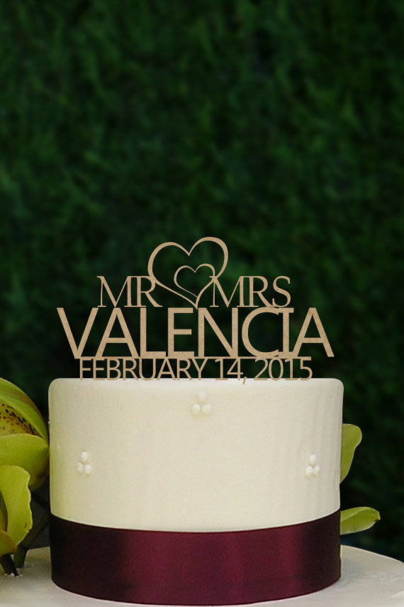 Hochzeit - Personalized Wedding Cake Topper - Mr and Mrs Cake Topper, Wedding Cake Decor, Custom Cake Topper A203