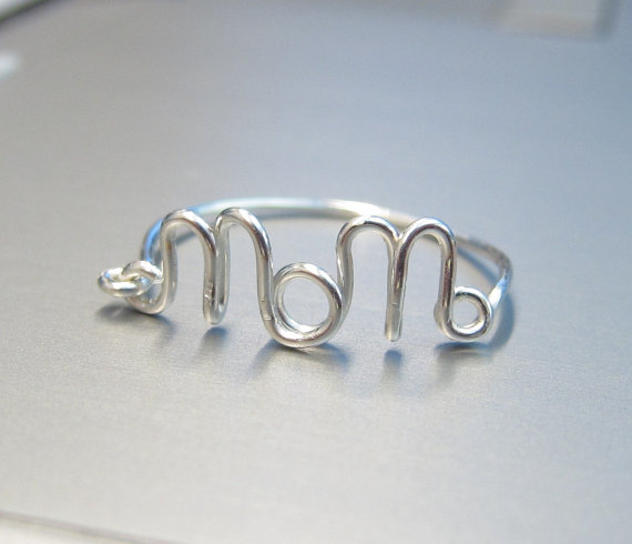 Wedding - Sterling Silver Mom Ring, Wire Mom Ring, Silver Wire Ring, Dainty Ring, Wire Word Ring, Bridal Party Jewelry, Simple Ring, Mother's day gift