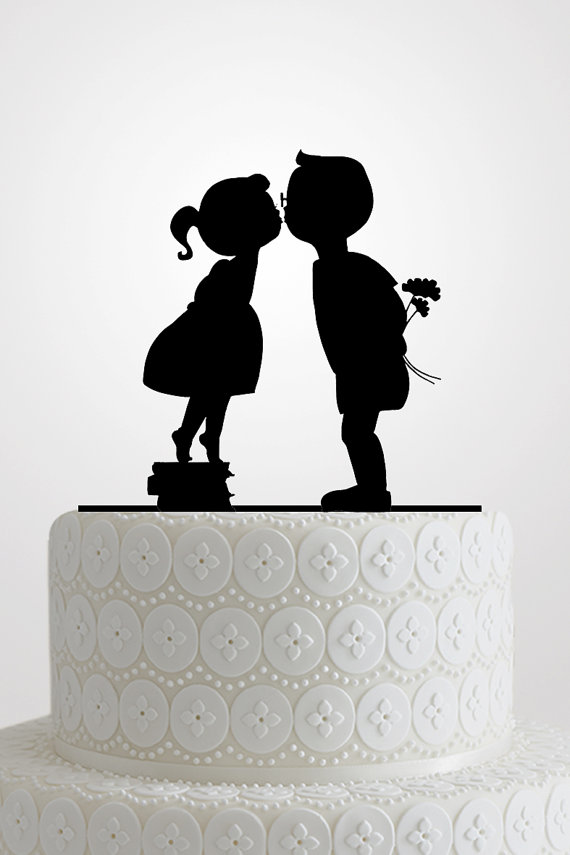 Mariage - Custom Wedding Cake Topper, Mr and Mrs, Bride and Groom Kissing Silhouette, Acrylic Cake Topper A512