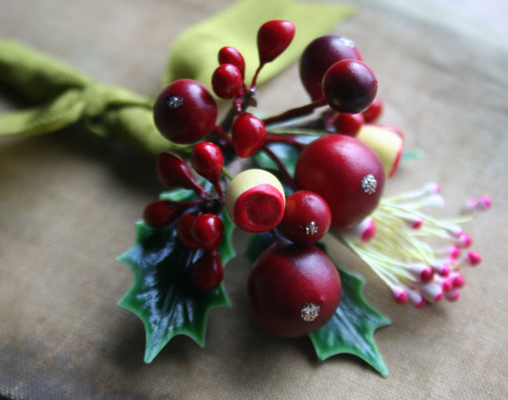 Hochzeit - mistletoe.... cranberry red glittered stamen ribbon posy