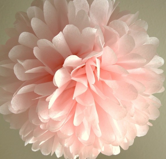 Mariage - Light Pink Tissue Pom Pom .. Wedding Decoration / Bridal Shower / Birthday / Baptism / Party Decoration