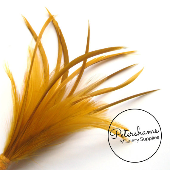 Свадьба - Goose Biot & Hackle Feather Hat Mount Trim for Fascinators, Wedding Bouquets and Hat Making Gold