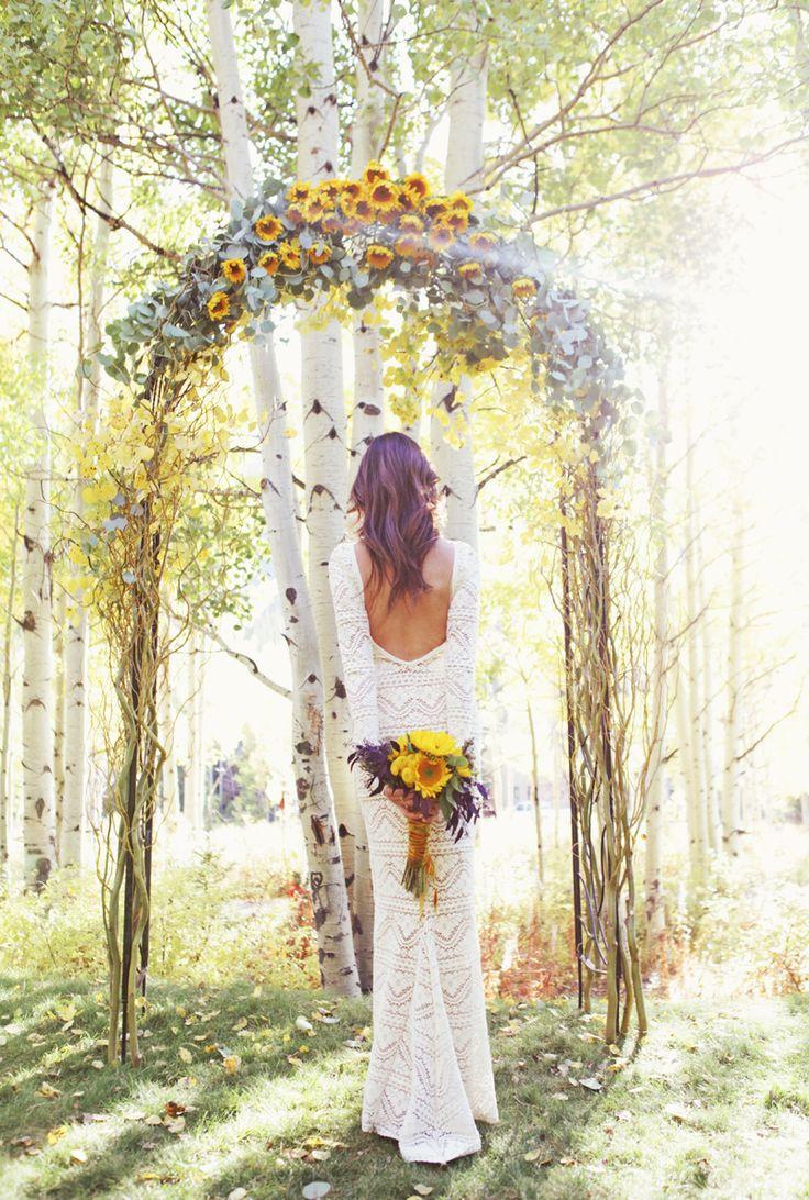 Hochzeit - Stunning Wedding Arches: How To DIY Or Buy Your Own