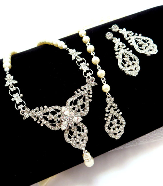 Свадьба - Bridal backdrop necklace, bridal jewelry SET, wedding necklace and earrings SET, rhinstone necklace, pearl necklace, rhinestone earrings